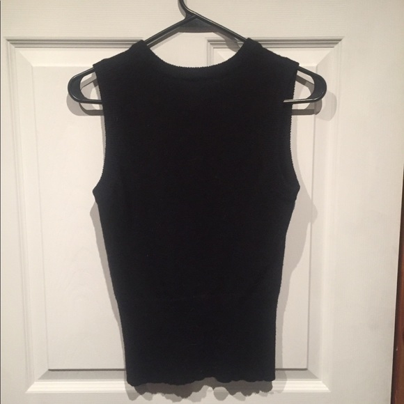 Tristan Vest - Picture 4 of 4